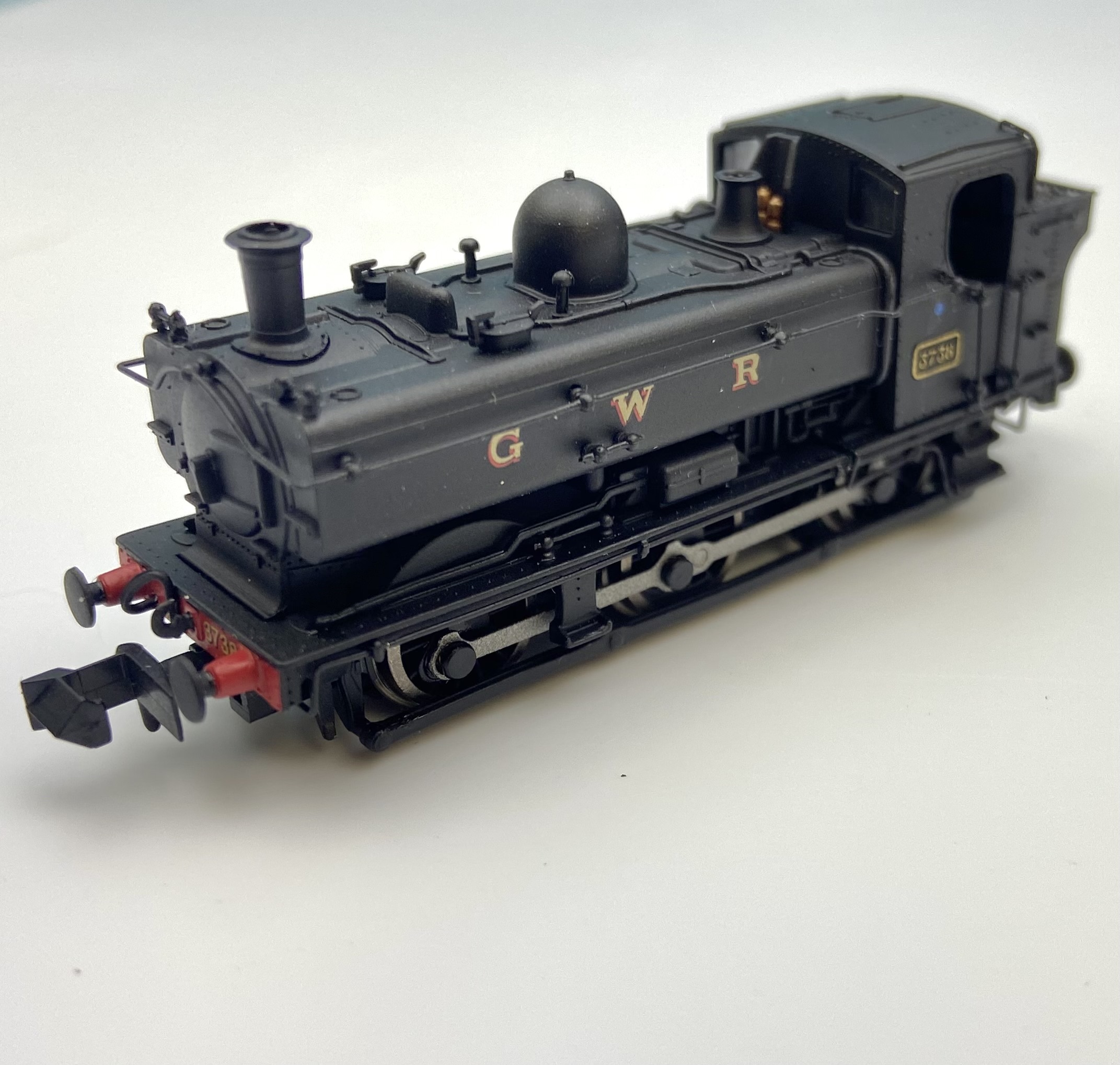 2S-007-032D Pannier 3738 GWR Black lettered GWR DCC Fitted