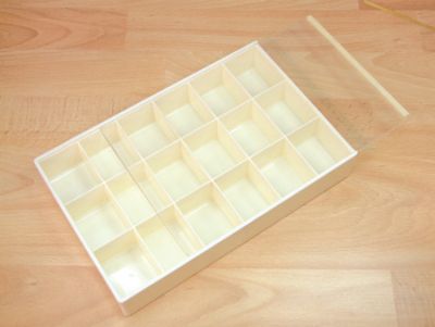 18887 18 Compartment Plastic Storage Box