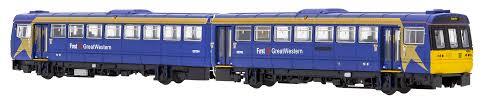 2D-142-009 Dapol Class 142 First Great Western Blue/Gold 142070