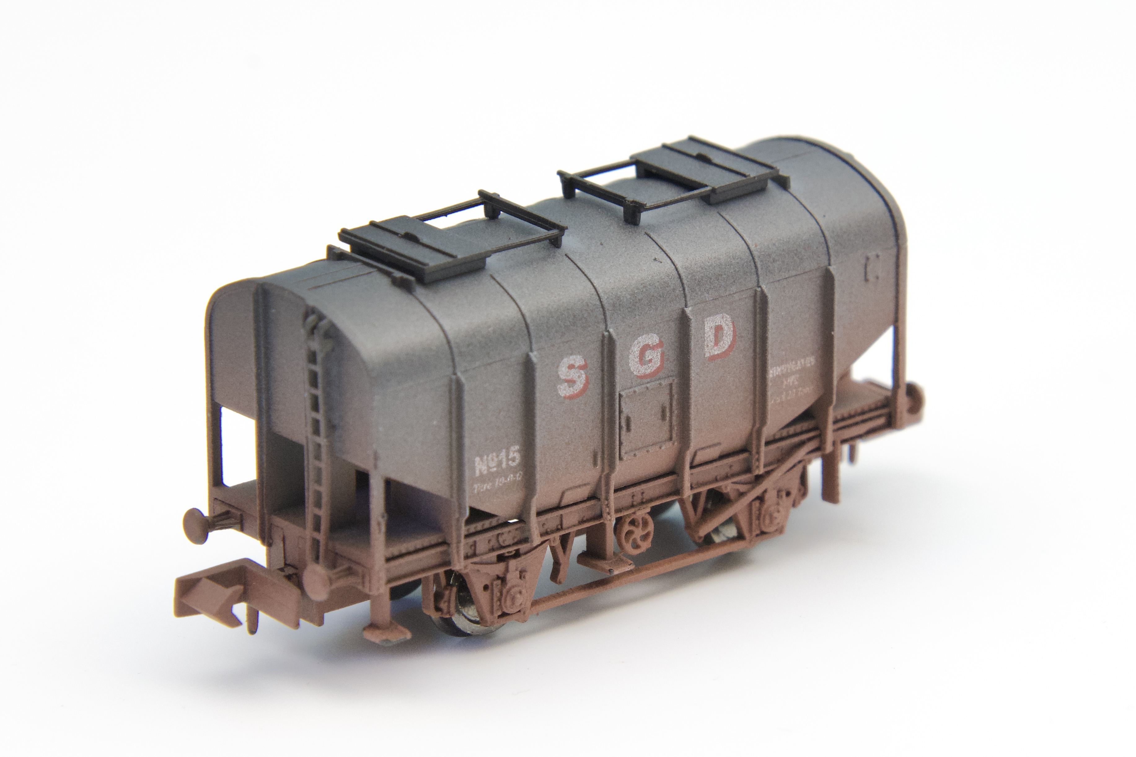 2F-036-054 Bulk Grain Hopper SGD 15 Weathered