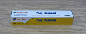 41031 24ml Humbrol Tube Polystrene Cement
