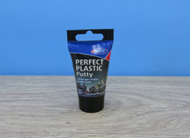46026 BD44 Deluxe Materials Perfect Plastic Putty (40ml)