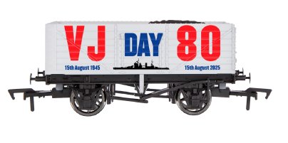 4F-071-186 Dapol 7 Plank VJ Day Navy 80th Anniversary