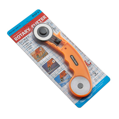 71210 Rotary Cutter with 45mm diameter blade. Supplied with spare blade