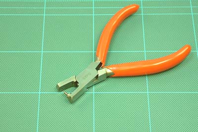 74306 Hole Punch Pliers