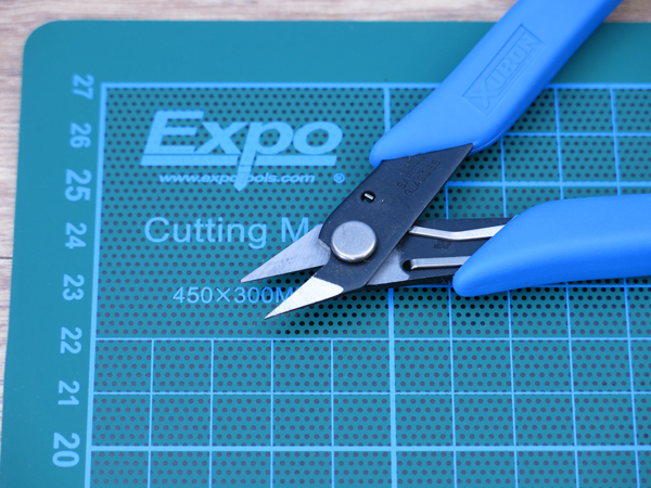 Xuron 450S-TweezerNose Pliers - Serrated