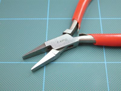 75561 Flat Nose Plier with Plain Jaws
