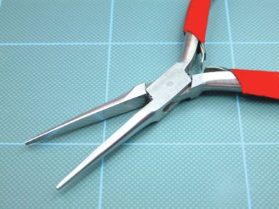 75622 Needle Nose Pliers with Plain Jaws