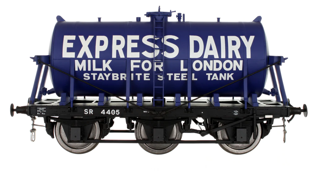 7F-031-007 6 Wheel Milk Tanker Express Dairies 4405