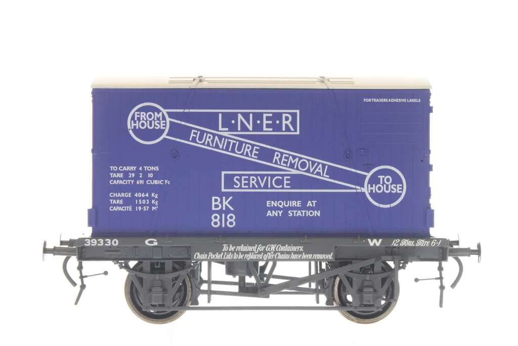 7F-037-011 LNER Conflat & Container
