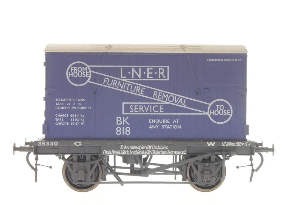 7F-037-011W LNER Conflat & Container Weathered