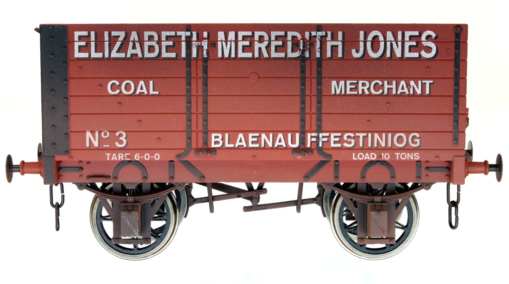 7F-073-009W 7 Plank 9' W/B Three Door Elizabeth Jones No 3 Weathered