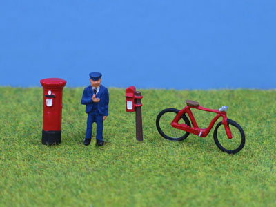 PDZ7 PD Marsh OO Gauge Painted Postman Bike & Postboxes